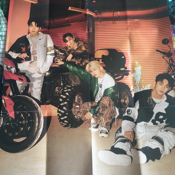 K-POP POSTER - Picture 1 of 2